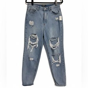 Pretty little things petite woman’s light wash ripped mom jean size 8 NWOT